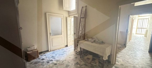 3 rooms Apartment in Matera, Italy No. 23114 8