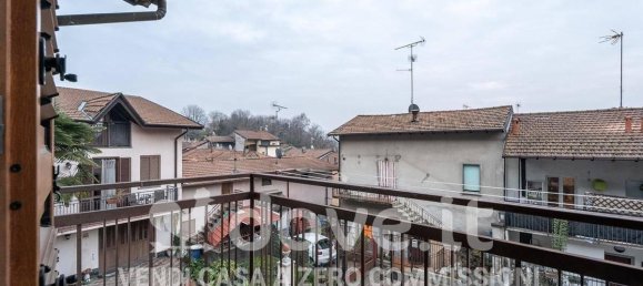 3 rooms House in Bizzarone, Italy No. 31527 32