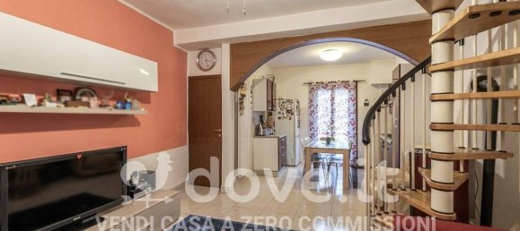 3 rooms House in Bizzarone, Italy No. 31527 3