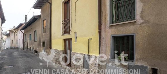 3 rooms House in Bizzarone, Italy No. 31527 36