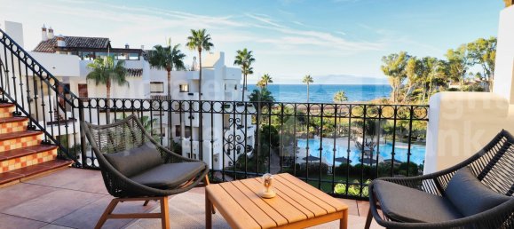 4 bedrooms Duplex in Estepona, Spain No. 45416 2