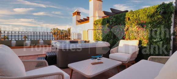 4 bedrooms Duplex in Estepona, Spain No. 45416 4