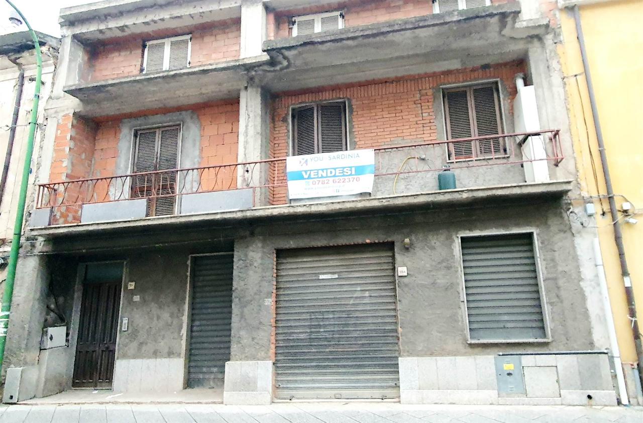 7 rooms Building in Ilbono, Italy No. 41400