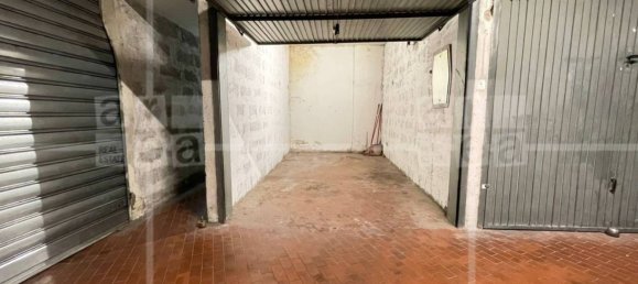 11m² Garage in Rome, Italy No. 350722 5