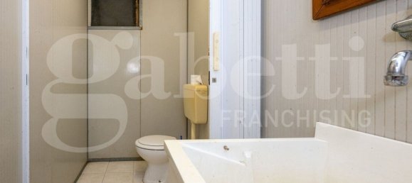 Almacén en Padua, Italy 1434 m² No. 280392 3