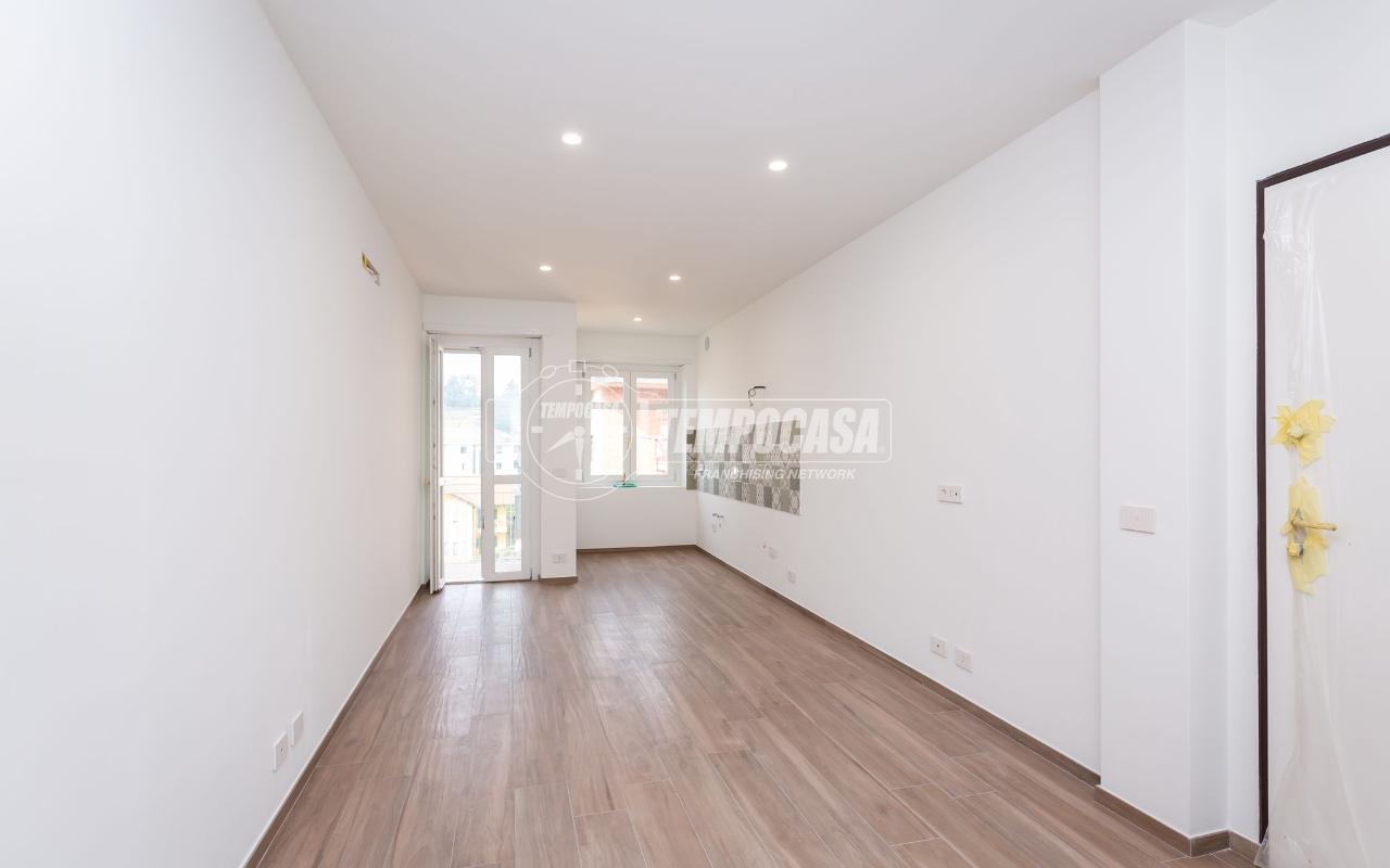 Квартира с 3 комнатами в Чирие, Италия № 150840