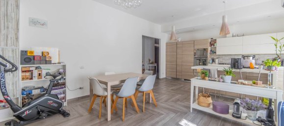 3 bedrooms Apartment in Rome, Italy No. 348468 11