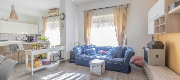 3 bedrooms Apartment in Rome, Italy No. 348468 8