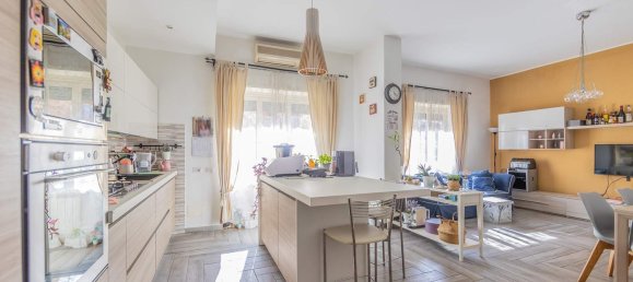 3 bedrooms Apartment in Rome, Italy No. 348468 3