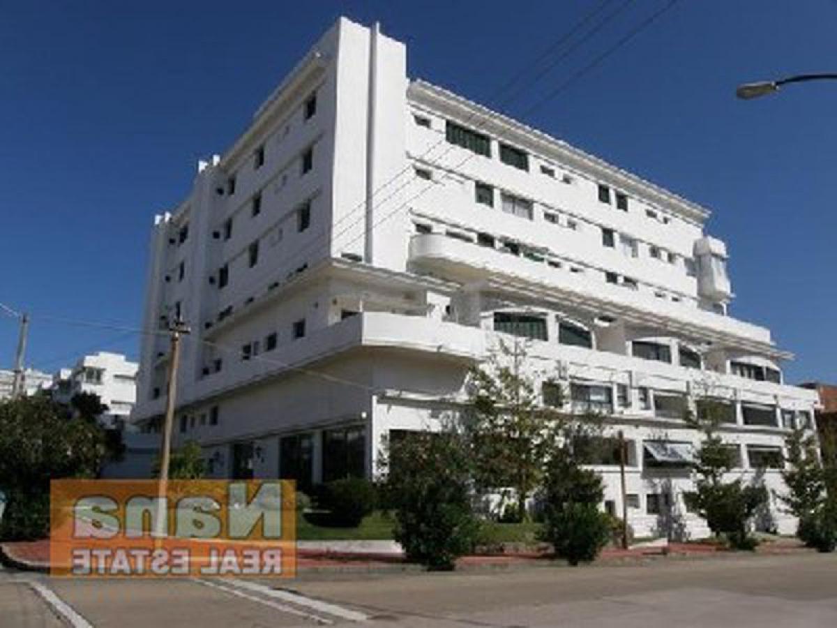 2 bedrooms Apartment in Maldonado, Uruguay No. 2243