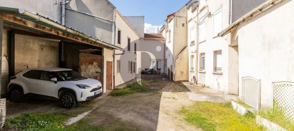 2 bedrooms House in Wissous, France No. 186569 17