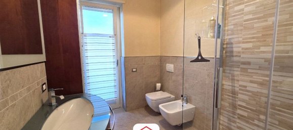 Penthouse T3 em Bergamo, Italy N.º 314650 10