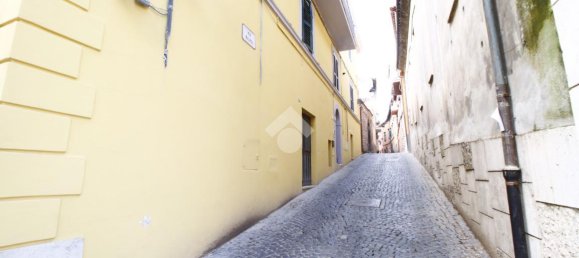 Apartamento de 3 habitaciónes en Canino, Italy No. 146014 3