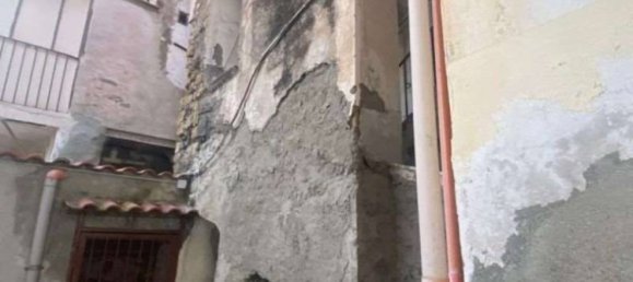 1 room Commercial property in Torre del Greco, Italy No. 270452 4