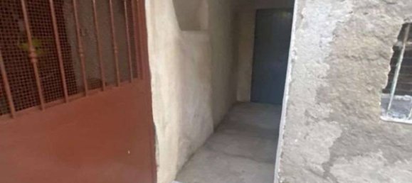 1 room Commercial property in Torre del Greco, Italy No. 270452 5