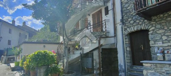 2 غرف نوم شقة في Saint Christophe, Italy رقم 28274 78