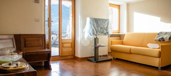 2 غرف نوم شقة في Saint Christophe, Italy رقم 28274 28