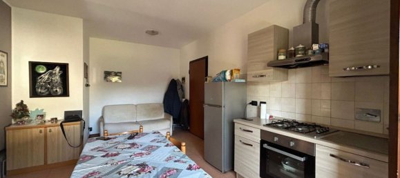 Квартира с 2 спальнями в Кадельбоско ди Сопра, Италия № 325244 6