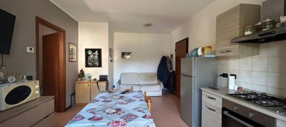 Квартира с 2 спальнями в Кадельбоско ди Сопра, Италия № 325244 3