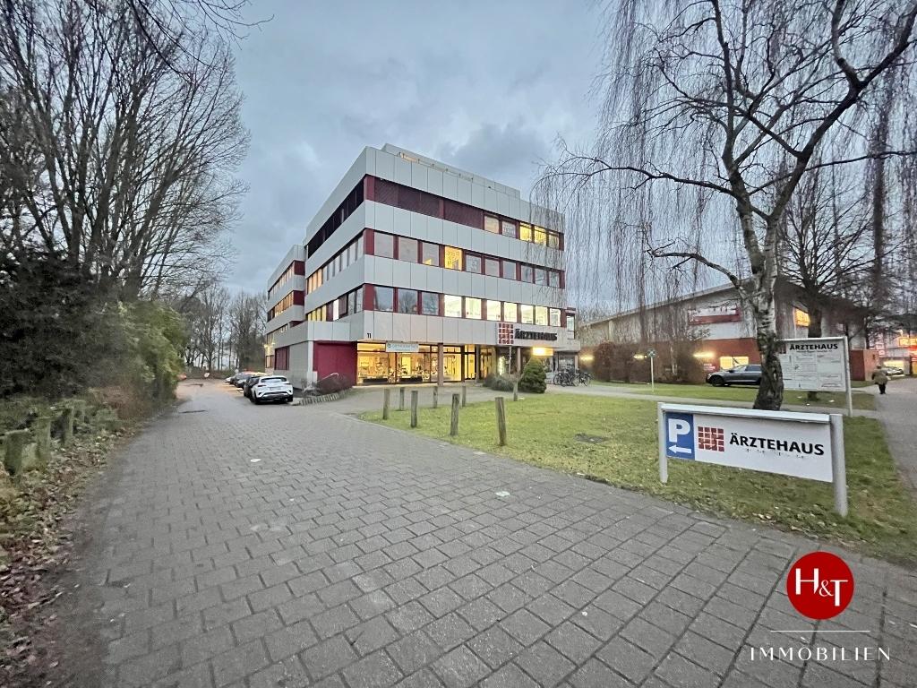 189m² Office in Bremen, Germany No. 15633