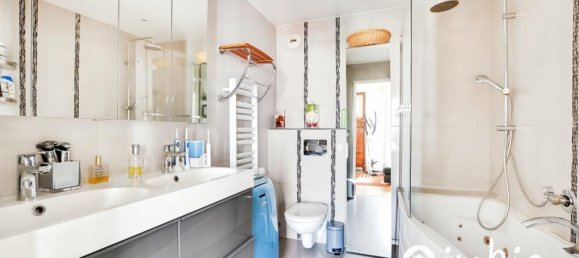 3 bedrooms Apartment in Paris, France No. 113828 12