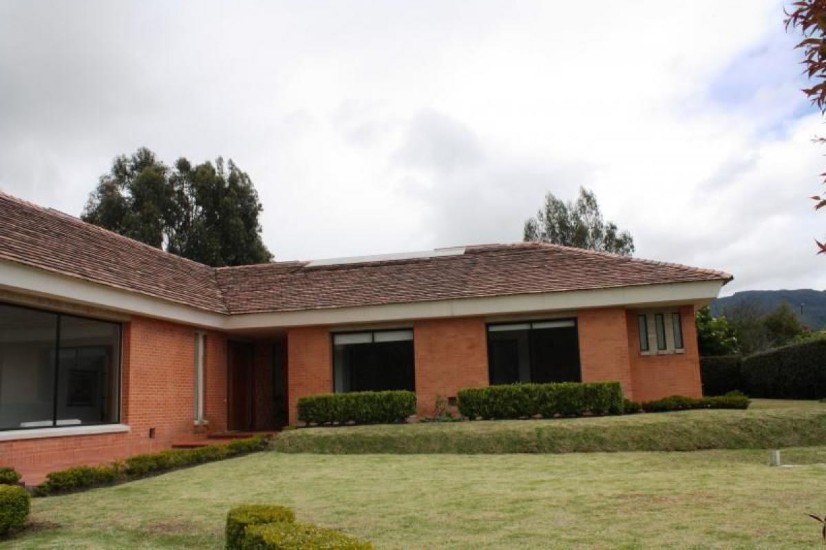 3 bedrooms House in Bogota, Colombia No. 14145