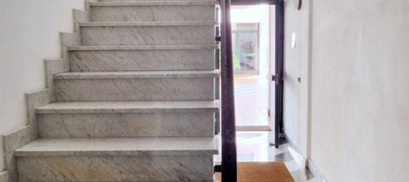 4 bedrooms Apartment in Massa, Italy No. 372111 19