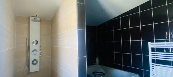 4 Schlafzimmer Haus in Longeves, France, Nr. 99388 10