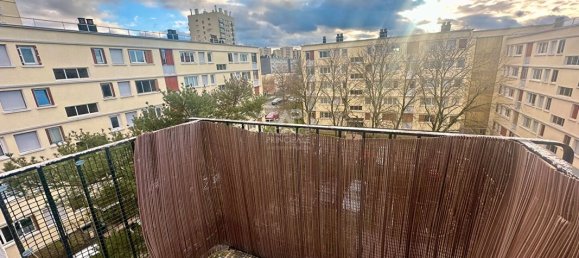 2 bedrooms Apartment in Poissy, France No. 166100 7