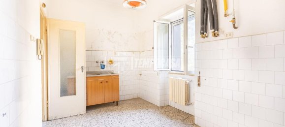 Квартира с 3 комнатами в Витербо, Италия № 9133 5