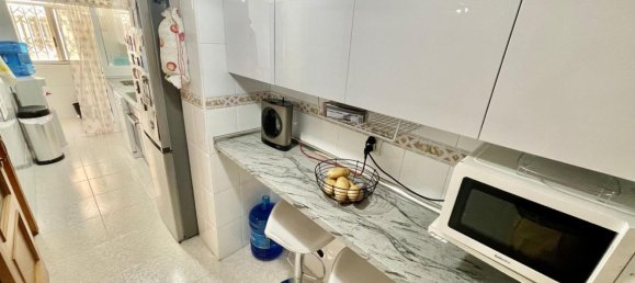 Apartamento de 3 dormitorios en Alicante, Spain No. 167995 2