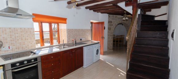 2 bedrooms Villa in Tochni, Cyprus No. 22543 3