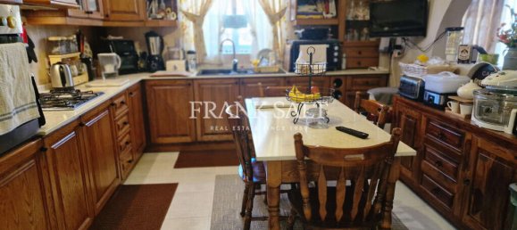 3 Schlafzimmer Wohnung in Tarxien, Malta, Nr. 2204 4