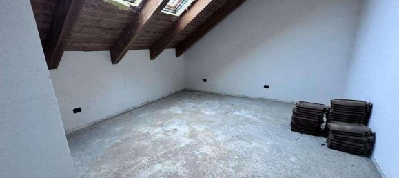 4 rooms Apartment in Alba, Italy No. 232375 10