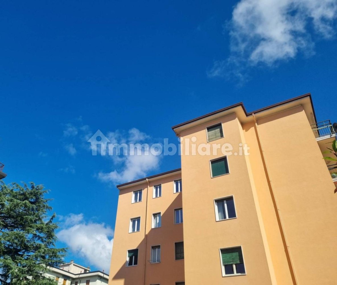 Квартира с 3 спальнями в Брешиа, Италия № 324813