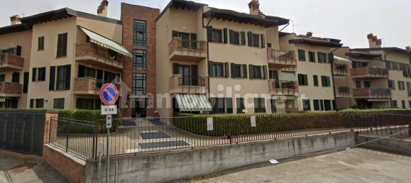 1 bedroom Apartment in Pavia, Italy No. 207038 7