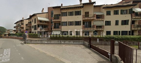 1 bedroom Apartment in Pavia, Italy No. 207038 8