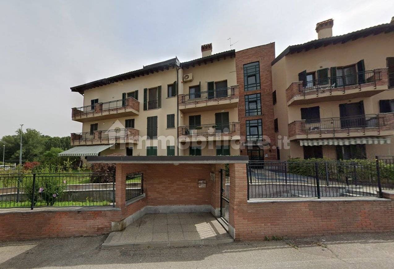 1 bedroom Apartment in Pavia, Italy No. 207038