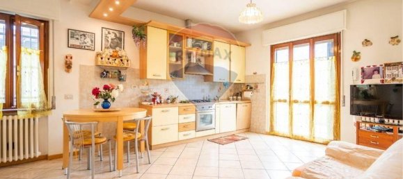 3-Zimmer Villa in Saronno, Italy, Nr. 89566 8