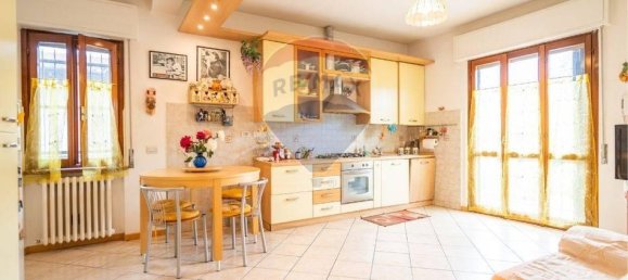 3-Zimmer Villa in Saronno, Italy, Nr. 89566 9