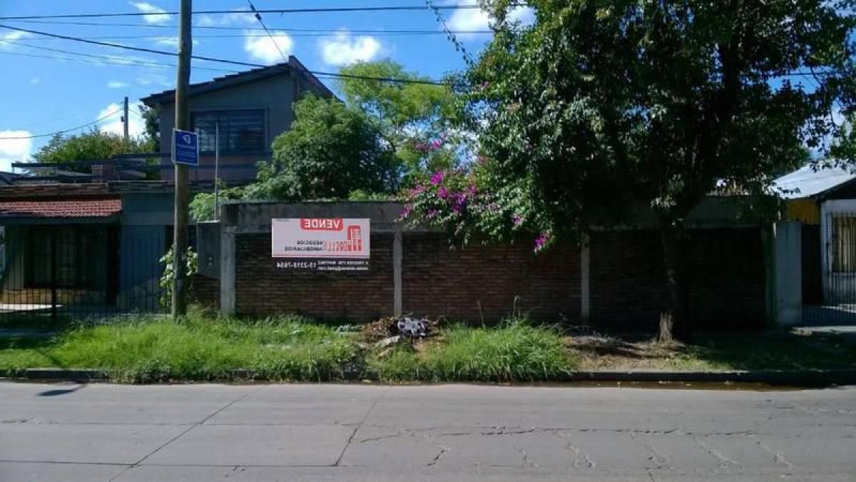 200m² Land in Hurlingham, Argentina No. 111517