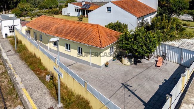 3 bedrooms House in Paramos, Portugal No. 319217