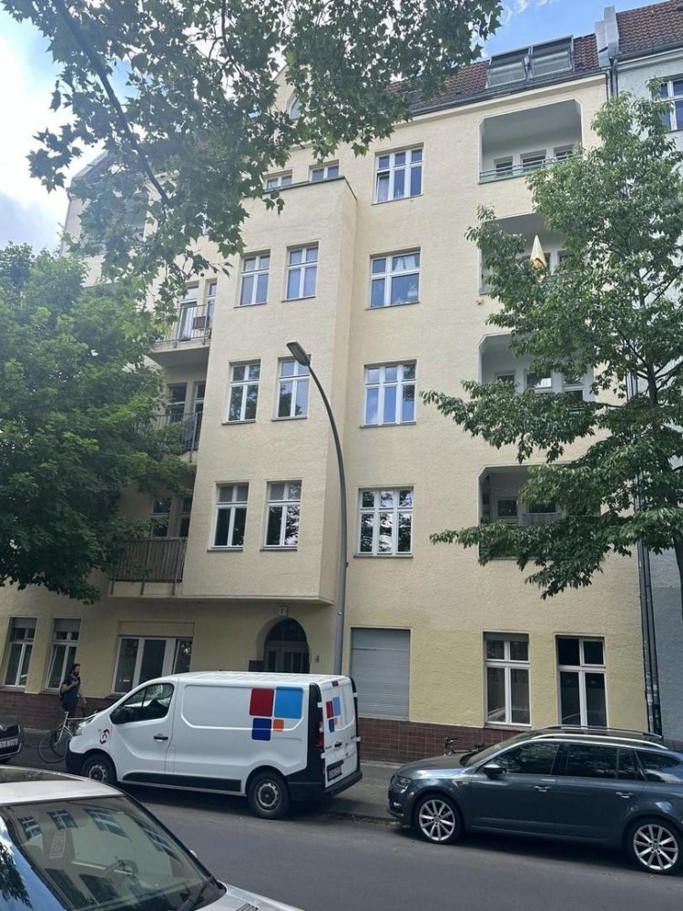 Studio in Neukolln, Germany No. 282334