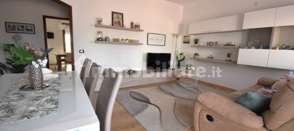 3 Schlafzimmer Wohnung in Chiaravalle, Italy, Nr. 346984 4