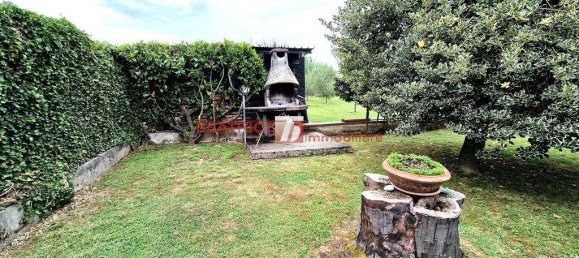 Villa de 3 dormitorios en Lucca, Italy No. 100339 30