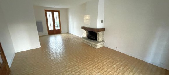 Casa de 3 dormitorios en Nogent-le-Phaye, France No. 85595 5