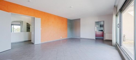 2 Schlafzimmer Wohnung in Tours, France, Nr. 301592 6
