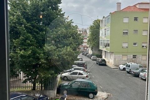 2 bedrooms Apartment in Amadora, Portugal No. 319636