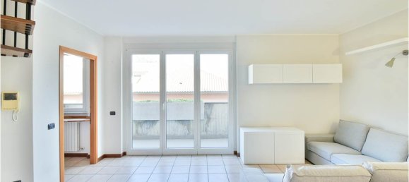 3 Schlafzimmer Doppelhaus in Cesano Maderno, Italy, Nr. 345640 5