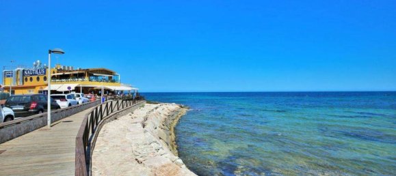 Apartamento de 3 dormitorios en Punta Prima, Spain No. 3617 9